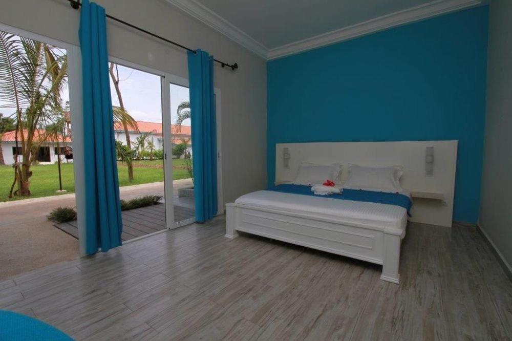 Djembe Beach Resort Кололі Екстер'єр фото