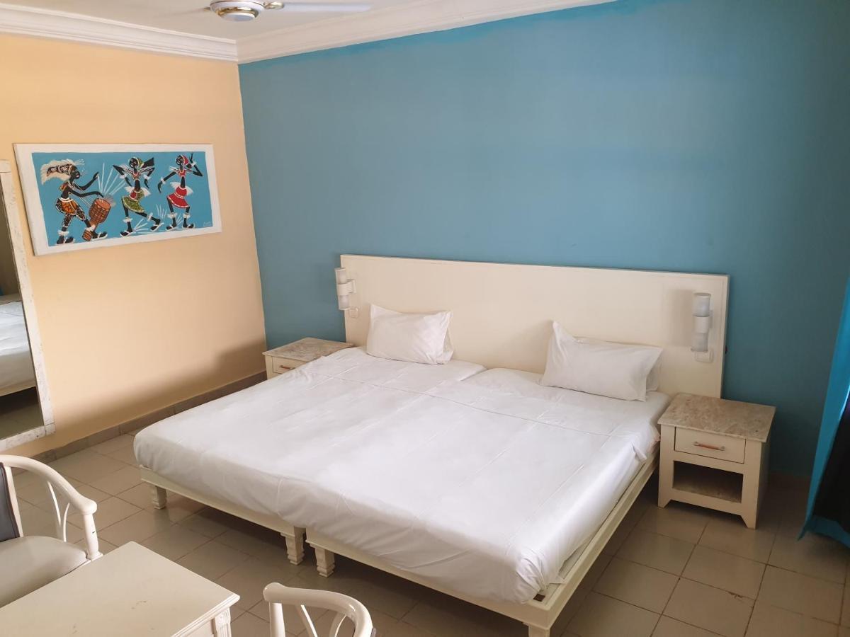 Djembe Beach Resort Кололі Екстер'єр фото