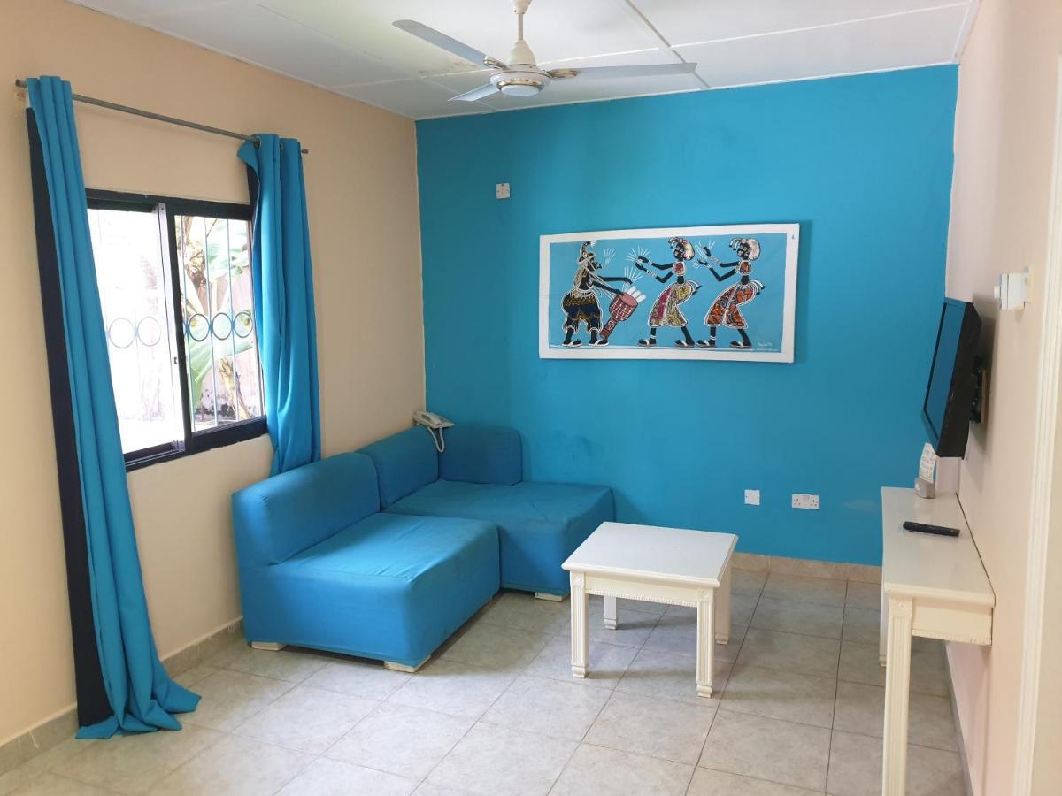 Djembe Beach Resort Кололі Екстер'єр фото