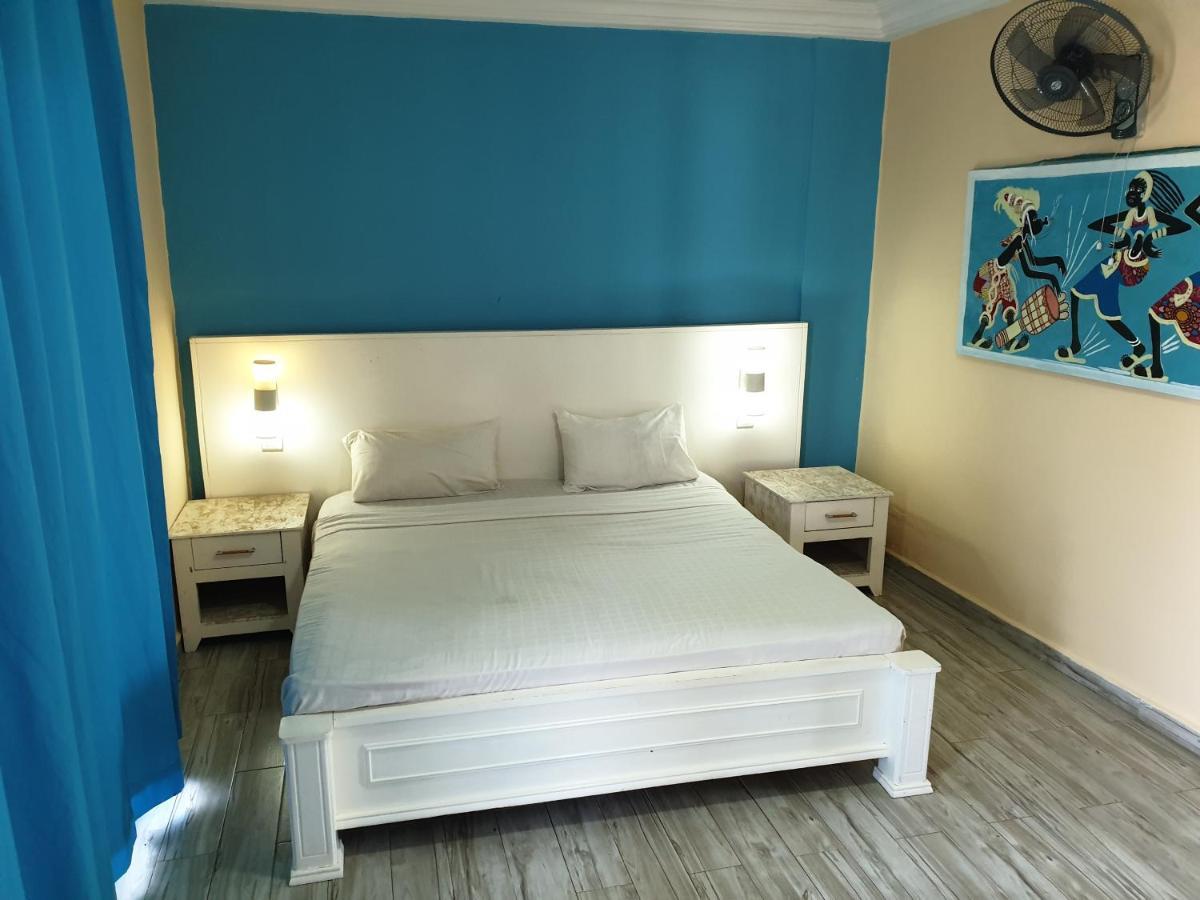Djembe Beach Resort Кололі Екстер'єр фото