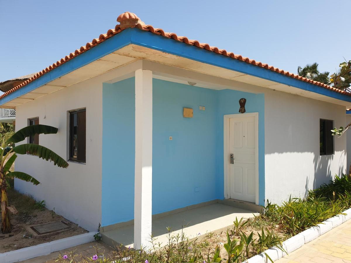 Djembe Beach Resort Кололі Екстер'єр фото