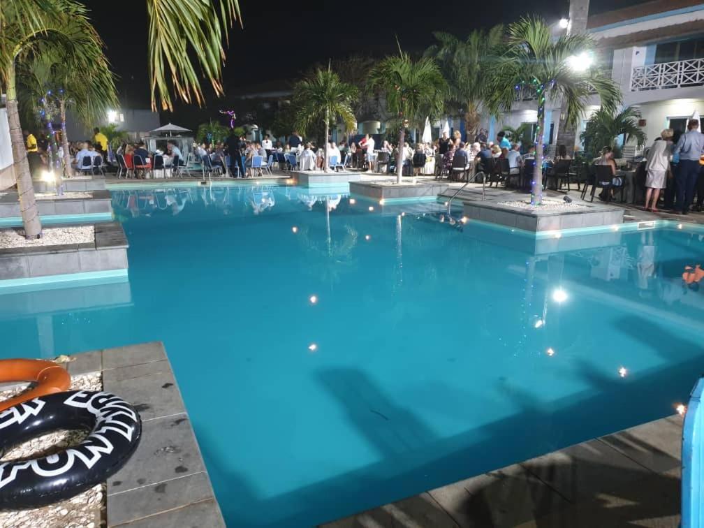 Djembe Beach Resort Кололі Екстер'єр фото